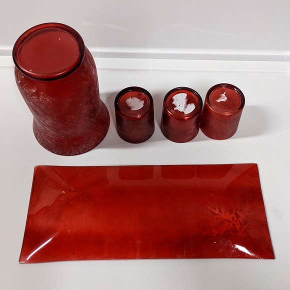 Red Winter Decorations - Picture 5 of 5